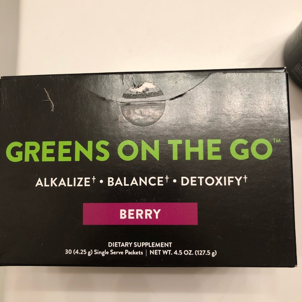 It Works Berry flavored Greens